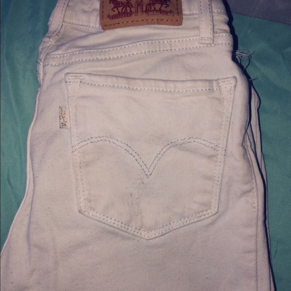 Distressed Levi’s jeans